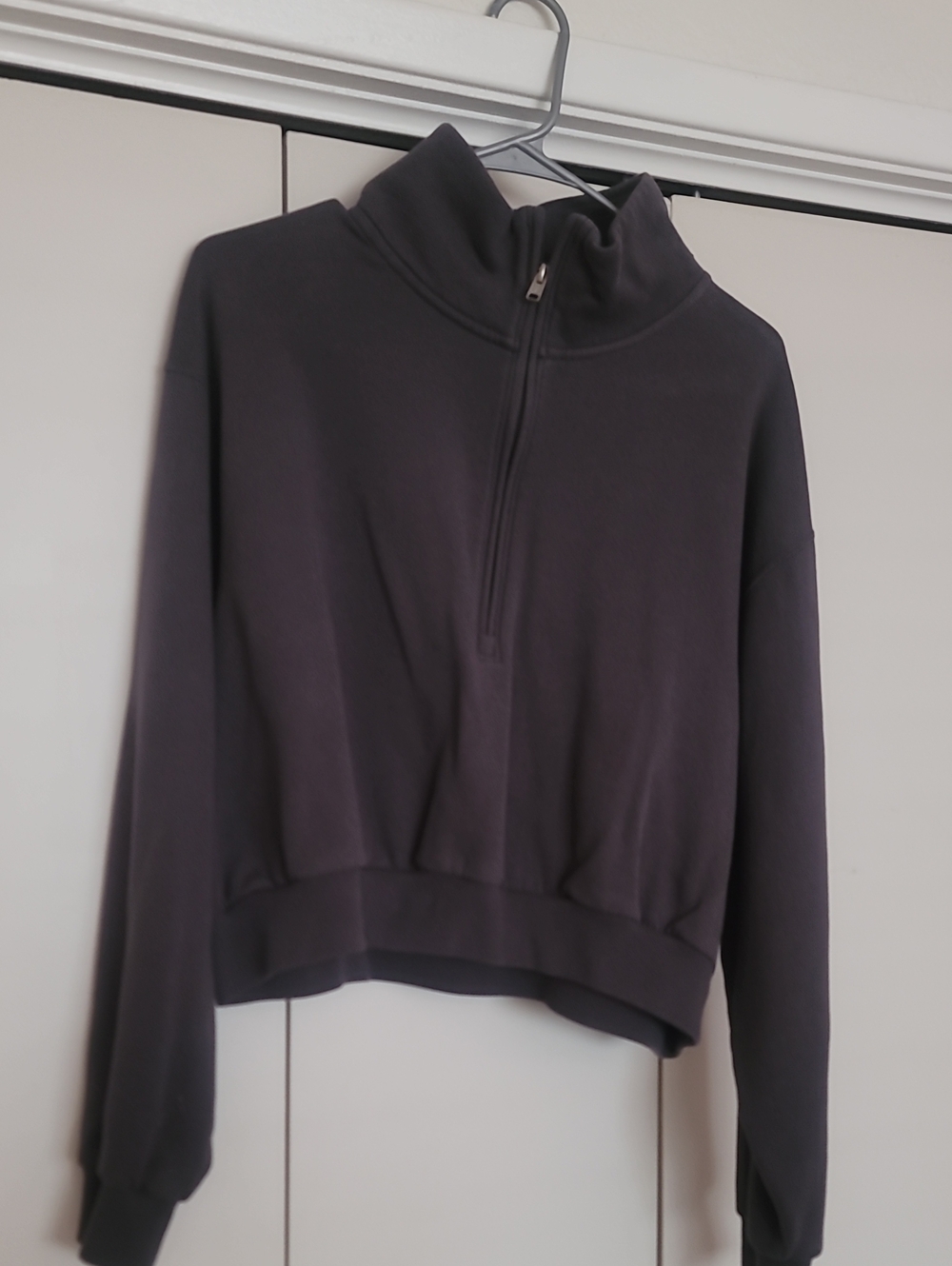 Black Half-Zip Cropped Pullover Top - Women